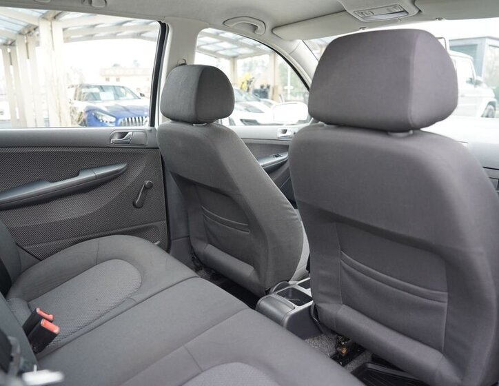 Škoda Fabia Sedan / Limuzína 1,2 l 47 kw