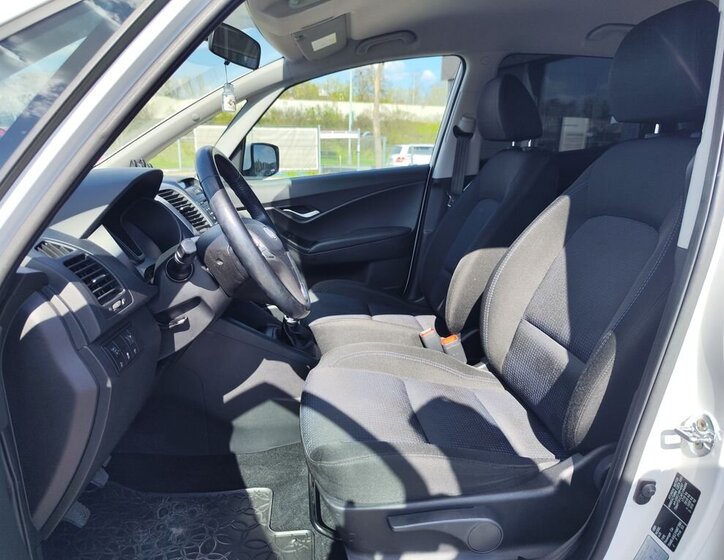 Hyundai ix20 MPV 1,4 l 66 kw