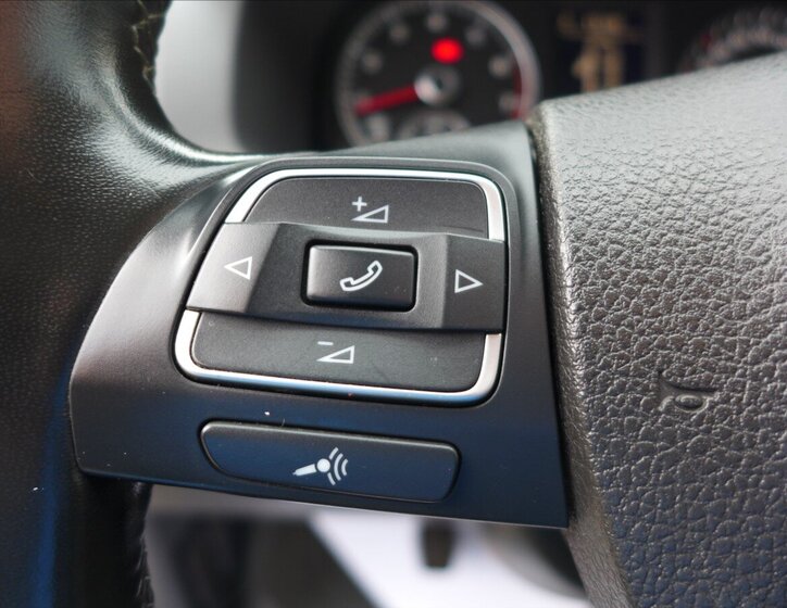 Volkswagen Touran Kombi 1,4 l 103 kw