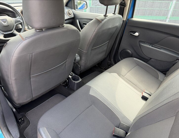 Dacia Sandero Hatchback 898,0 66 kw