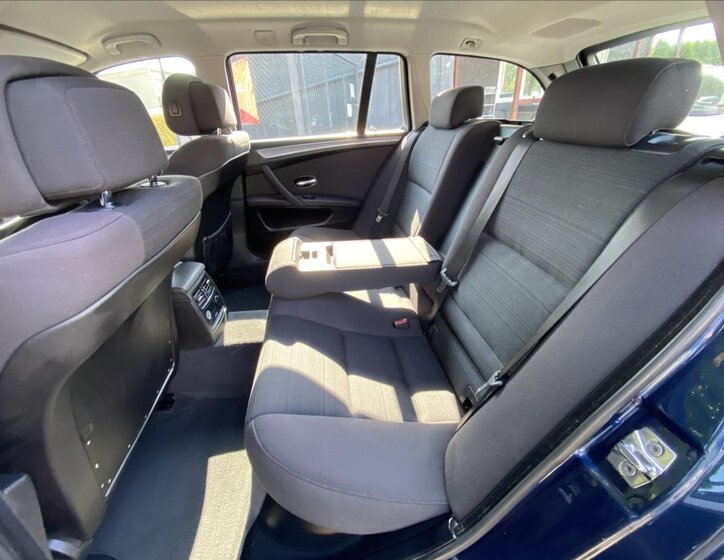 BMW Řada 5 Kombi 3,0 l 145 kw
