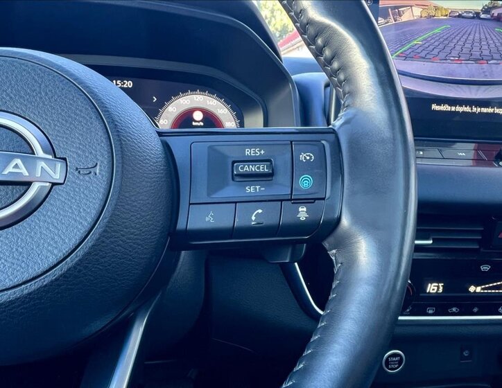 Nissan Qashqai SUV / Terénní 1,3 l 116 kw