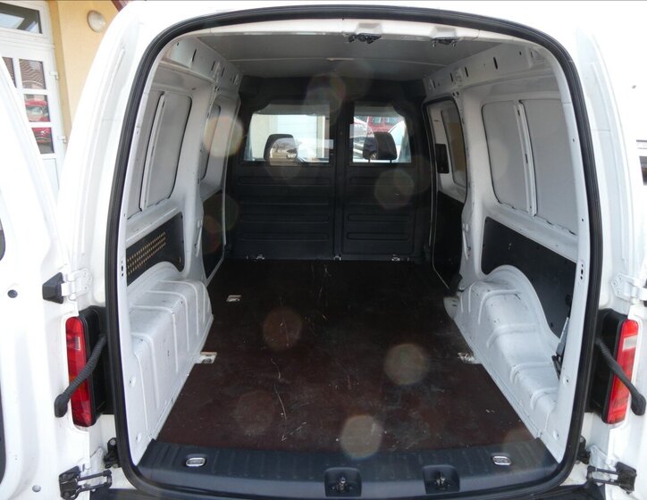 Volkswagen Caddy Skříň 2,0 l 75 kw