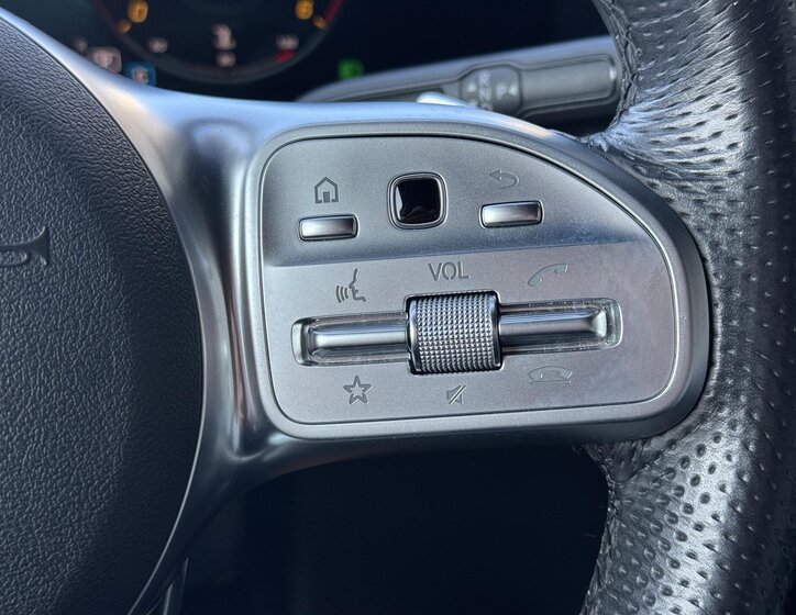 Mercedes-Benz GLB SUV / Terénní 2,0 l 110 kw