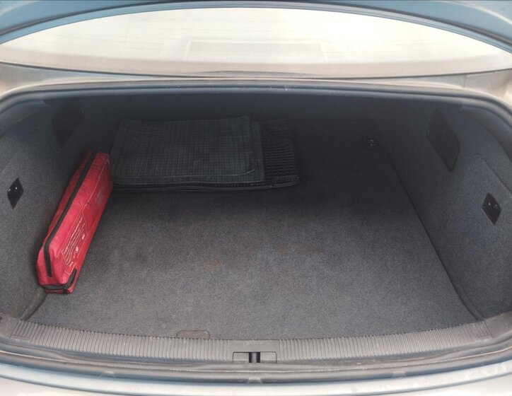 Audi A6 Sedan 2,4 l 125 kw