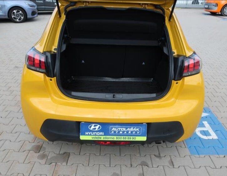 Peugeot 208 Hatchback 1,2 l 55 kw