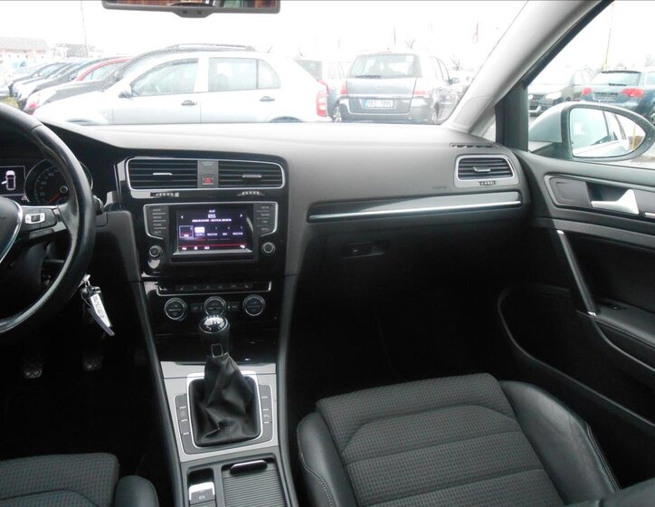 Volkswagen Golf Kombi 2,0 l 110 kw