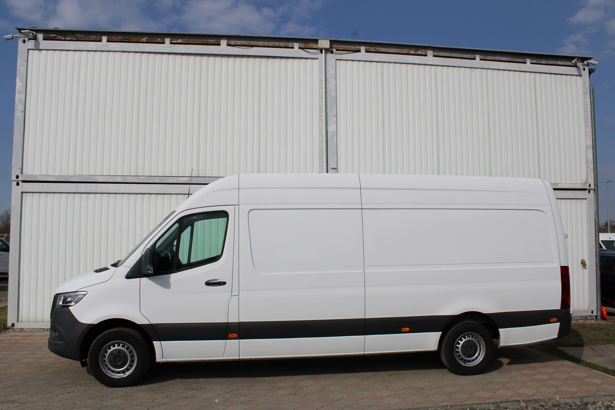 Mercedes-Benz Sprinter Užitková 2,1 l 120 kw