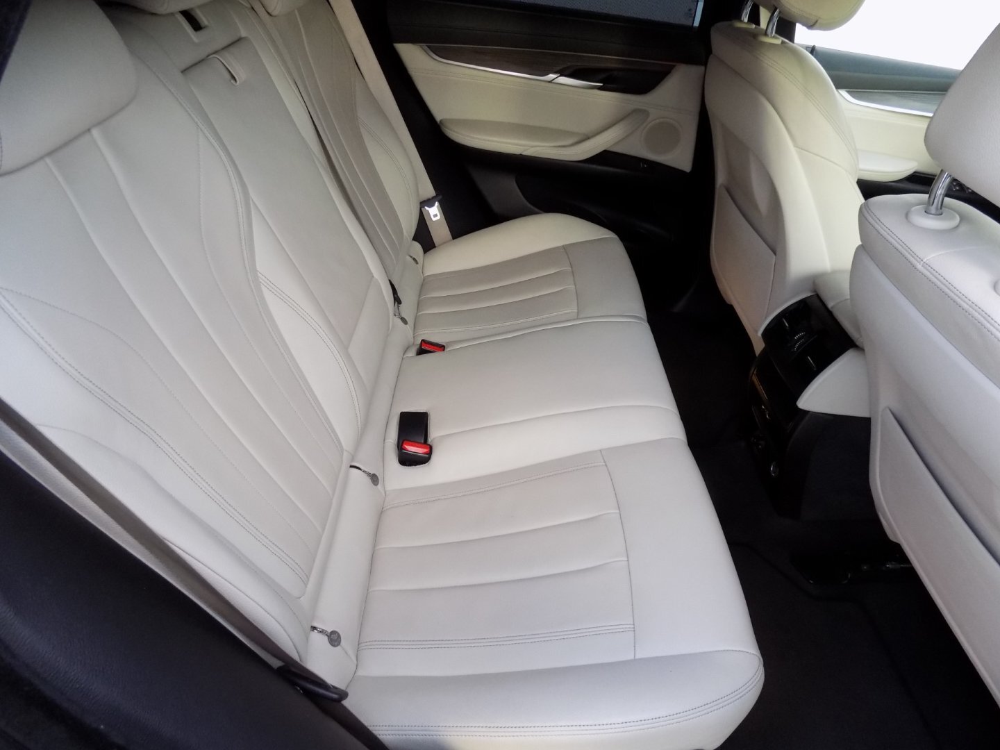 BMW X6 SUV / Terénní 3,0 l 190 kw