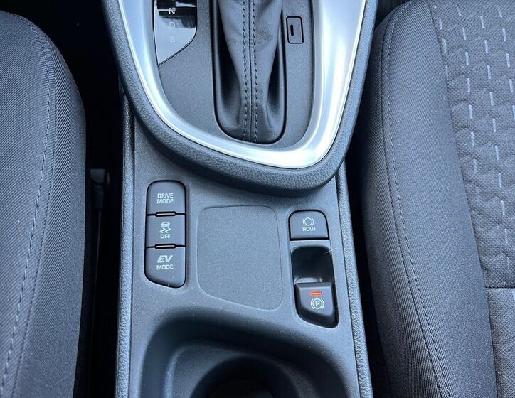 Toyota Yaris Cross 25