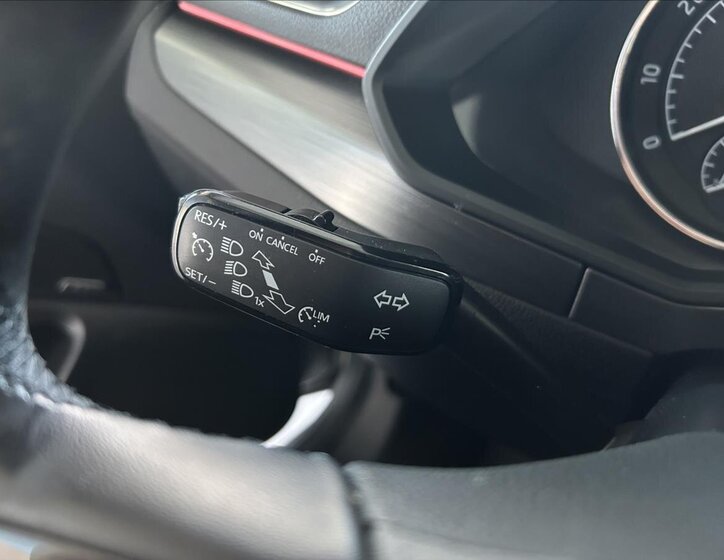 Škoda Superb Sedan / Limuzína 1,4 l 110 kw