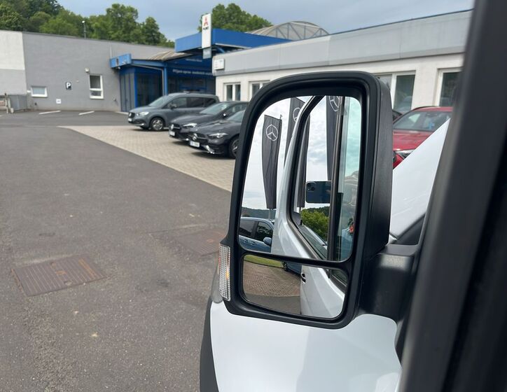 Mercedes-Benz Sprinter 19