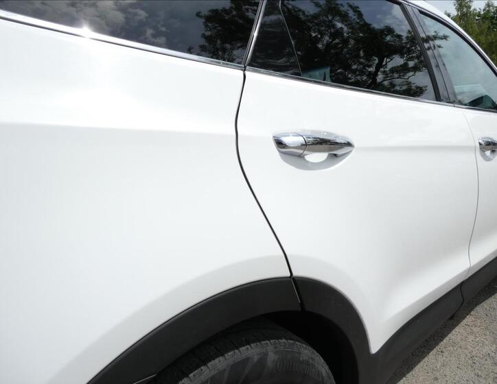 Hyundai Grand Santa Fe 13