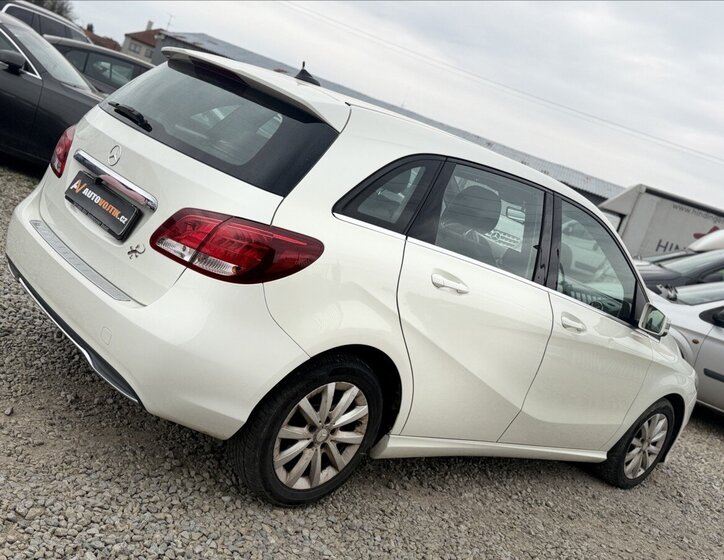 Mercedes-Benz Třídy B Kombi 1,5 l 80 kw