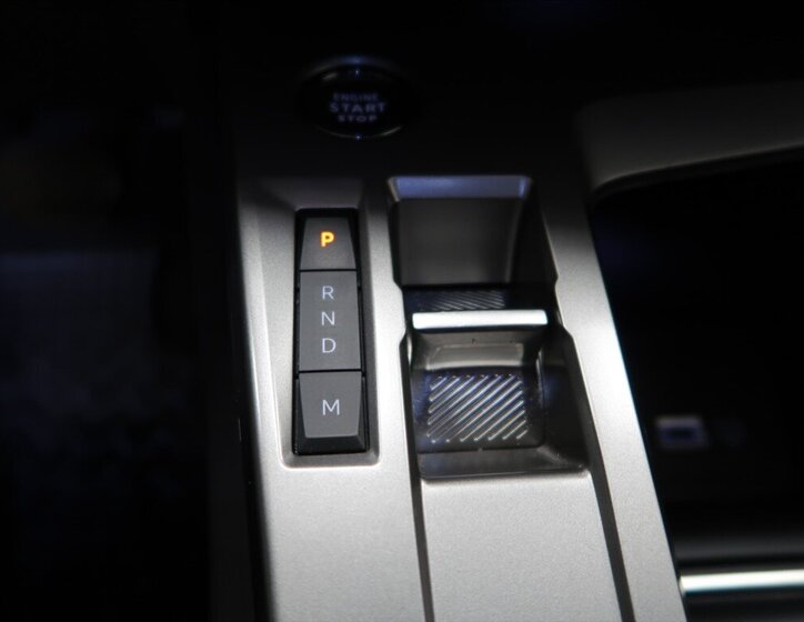 Peugeot 308 Hatchback 1,2 l 96 kw