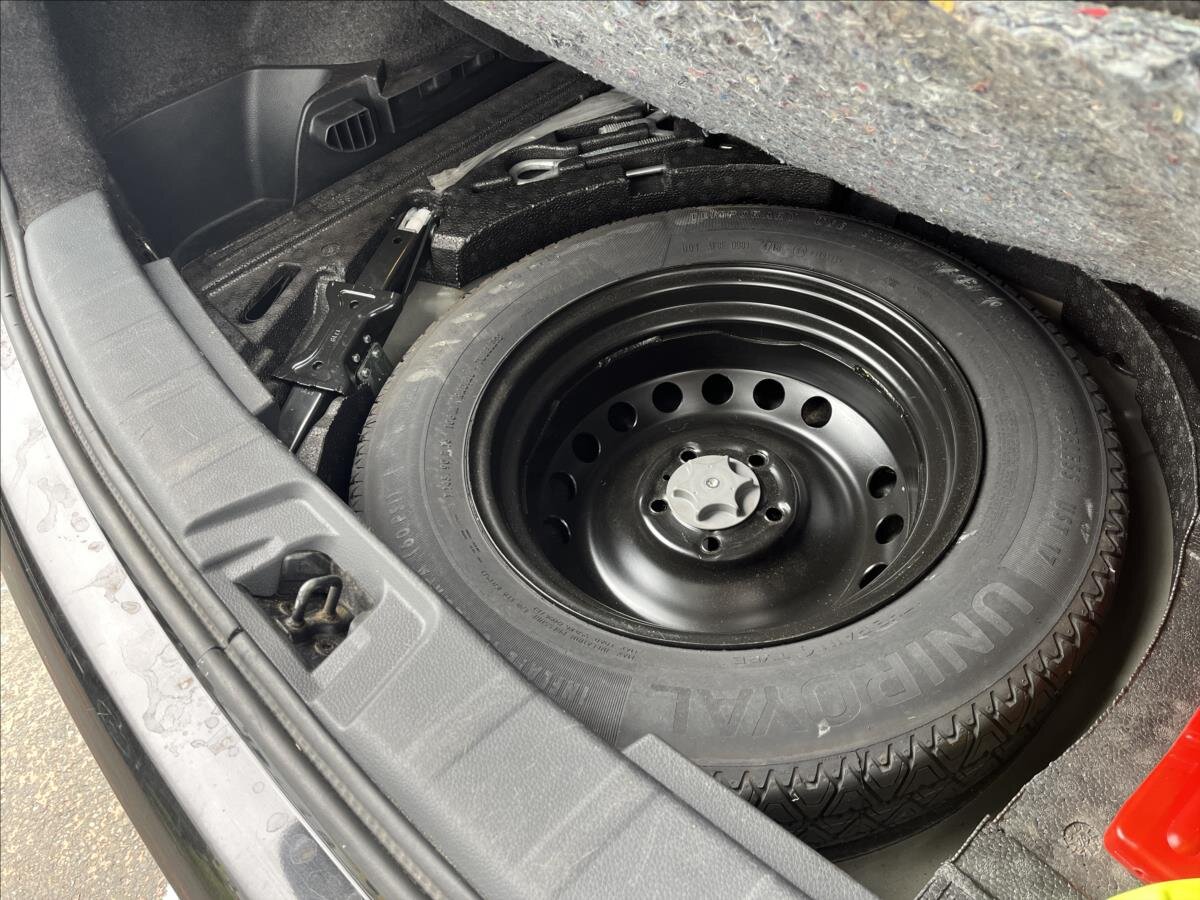 Nissan Qashqai SUV / Terénní 1,3 l 103 kw