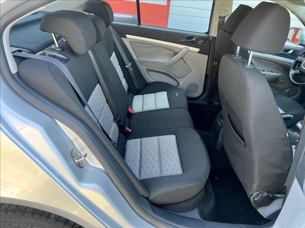 Škoda Octavia Sedan 1,6 l 77 kw