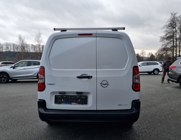 Opel Combo Skříň 1,5 l 96 kw