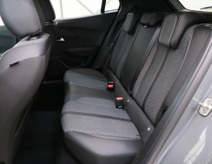 Peugeot 2008 SUV / Terénní 1,2 l 74 kw