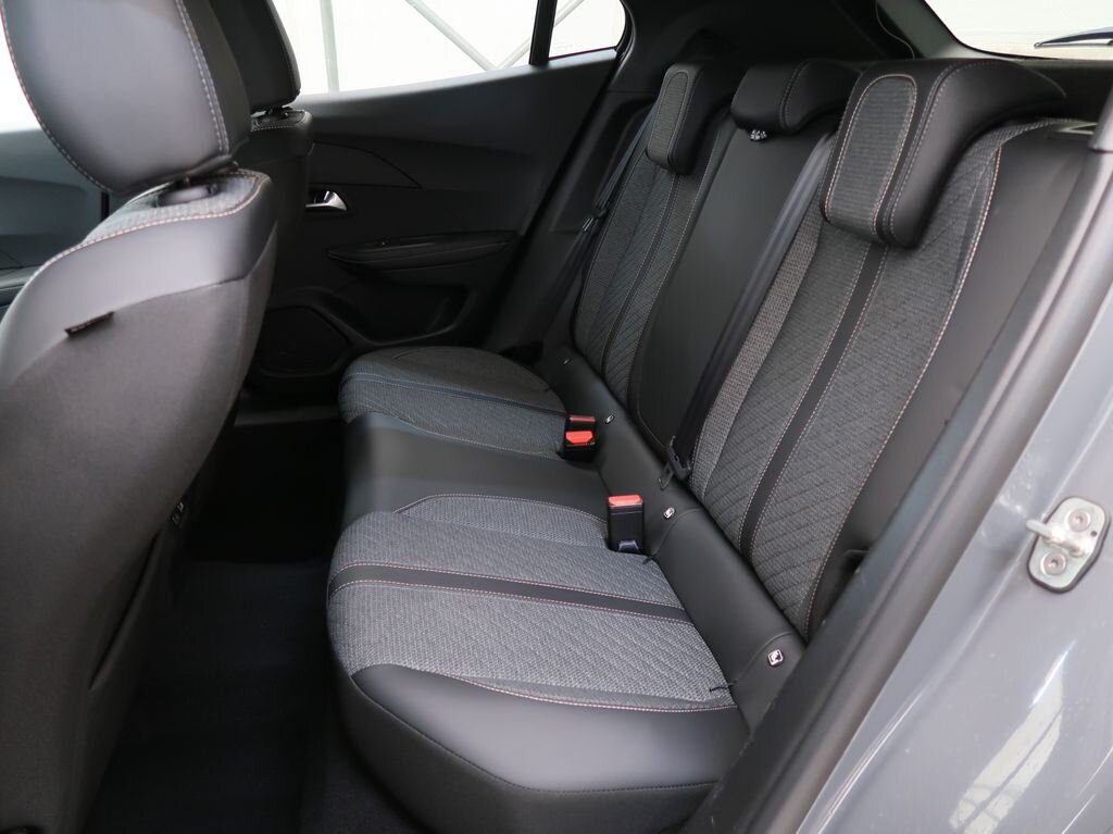 Peugeot 2008 SUV / Terénní 1,2 l 74 kw