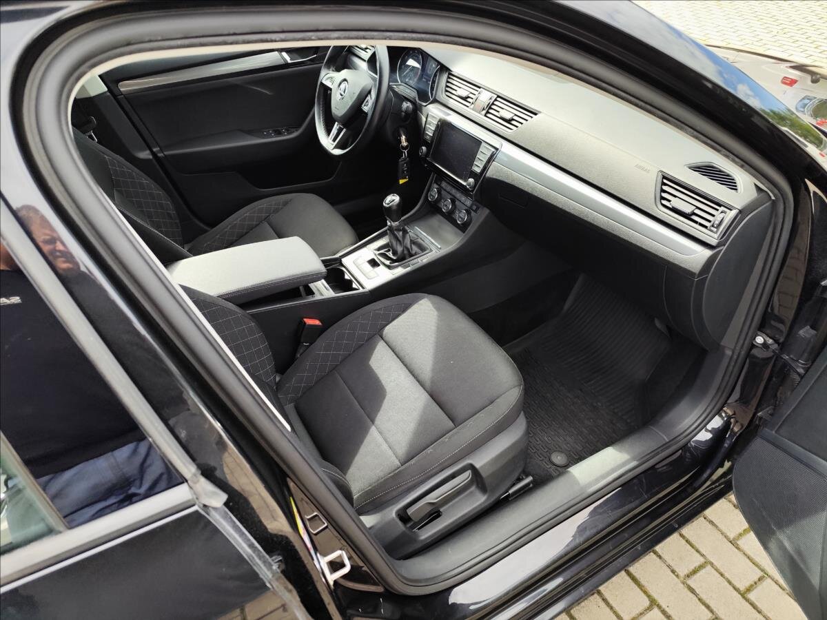 Škoda Superb Sedan / Limuzína 1,4 l 92 kw