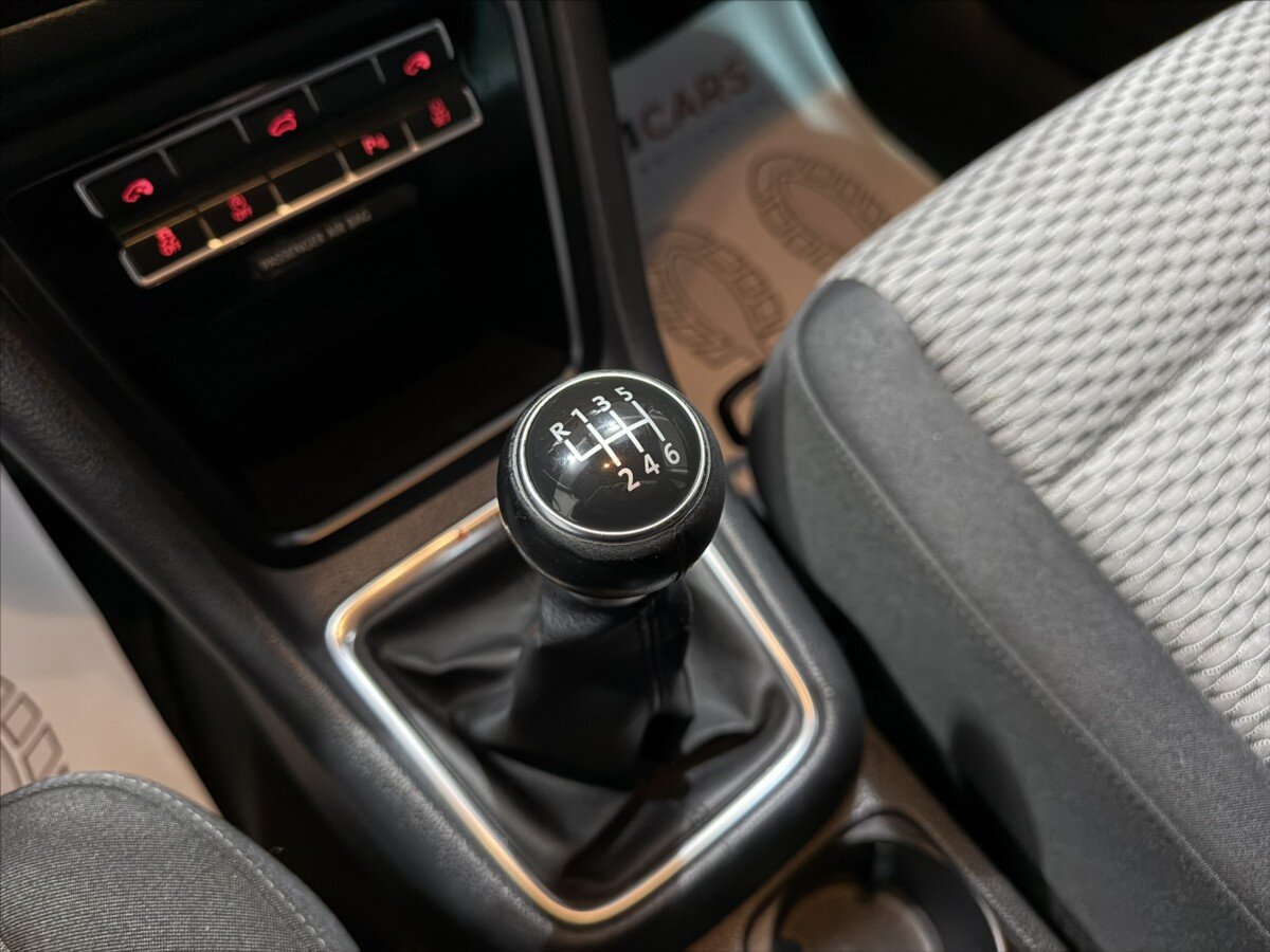 Volkswagen Sharan MPV 2,0 l 103 kw