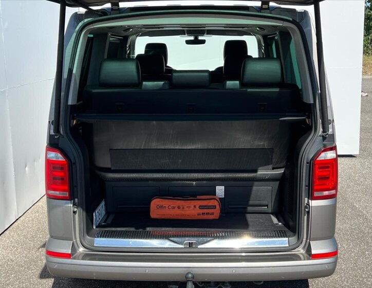 Volkswagen Multivan 14