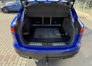 Jaguar F-Pace 10