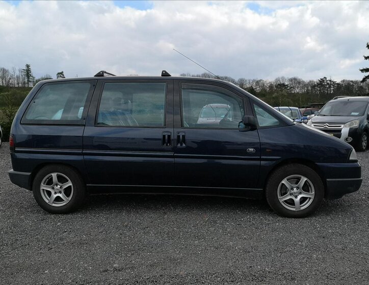 Peugeot 806 Kombi 2,1 l 80 kw