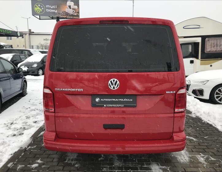 Volkswagen Transporter Kombi 2,0 l 62 kw