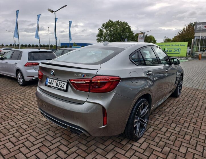 BMW X6 SUV 4,4 l 423 kw