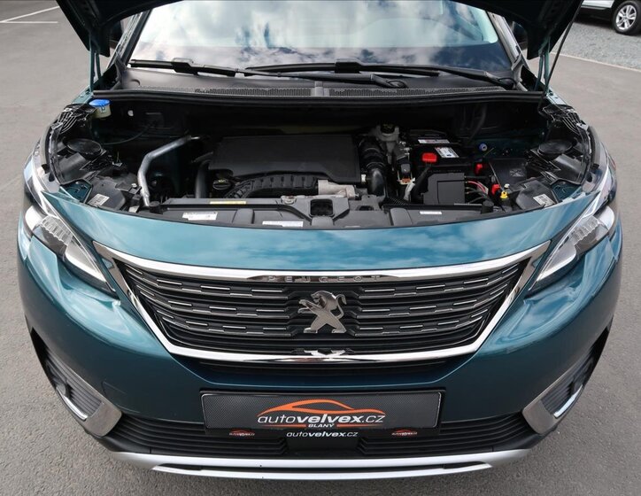 Peugeot 5008 SUV / Terénní 1,2 l 96 kw