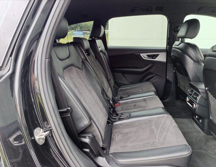 Audi Q7 SUV / Terénní 3,0 l 210 kw