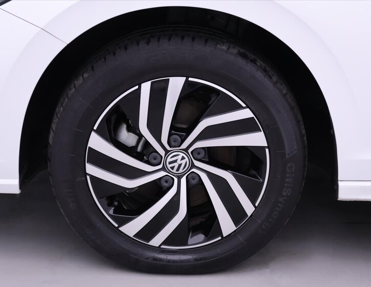 Volkswagen Bora Sedan / Limuzína 0,0 100 kw