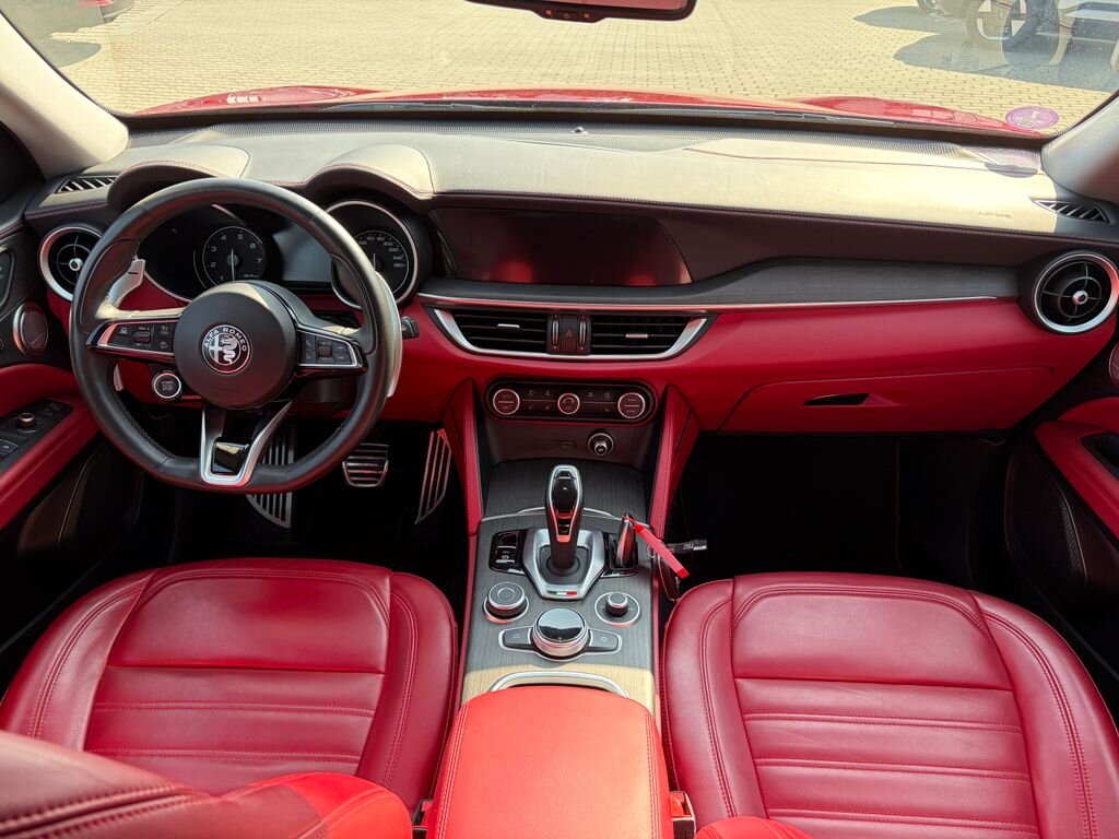 Alfa Romeo Stelvio SUV / Terénní 2,0 l 206 kw