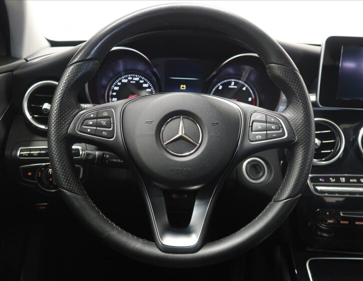 Mercedes-Benz Třídy C Sedan / Limuzína 2,1 l 125 kw