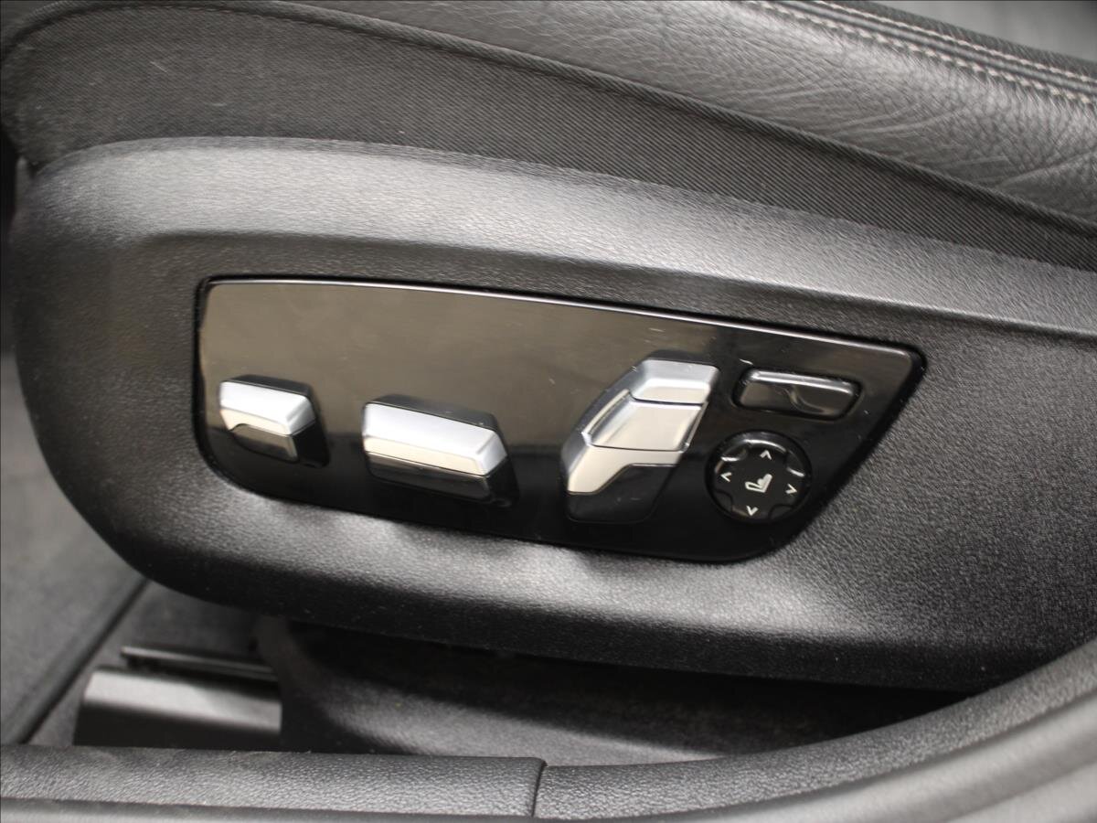 BMW Řada 5 Sedan / Limuzína 3,0 l 245 kw