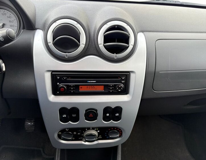 Dacia Sandero Hatchback 1,6 l 64 kw