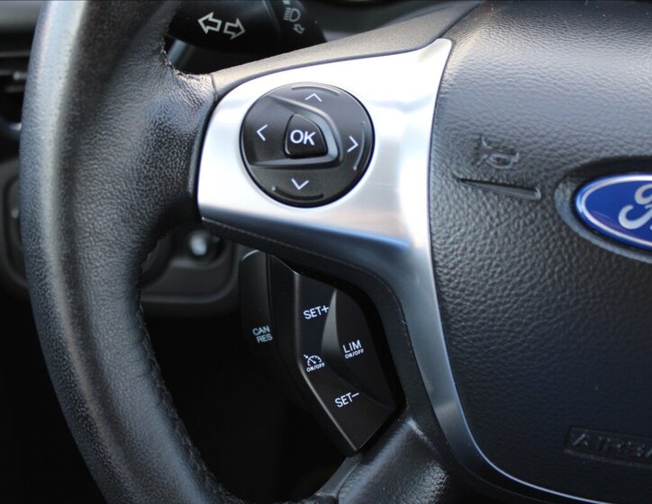 Ford Kuga SUV / Terénní 2,0 l 103 kw