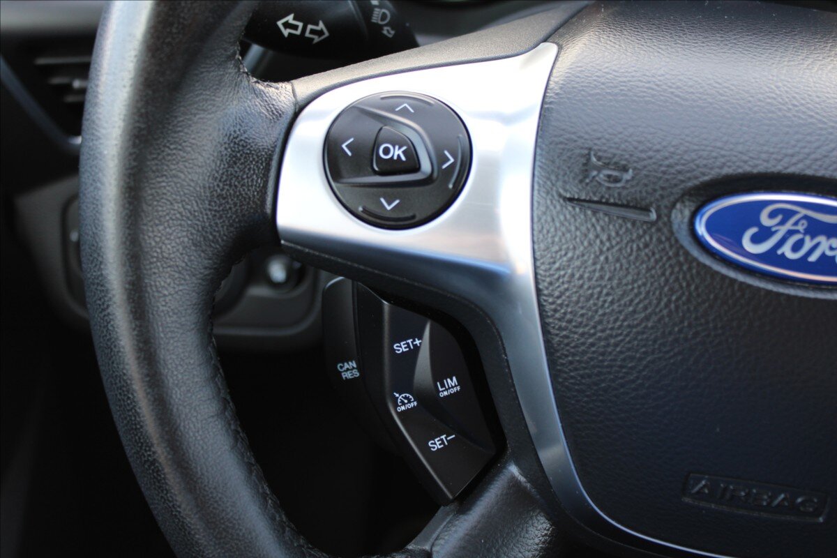 Ford Kuga SUV / Terénní 2,0 l 103 kw