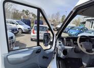 Ford Transit 9