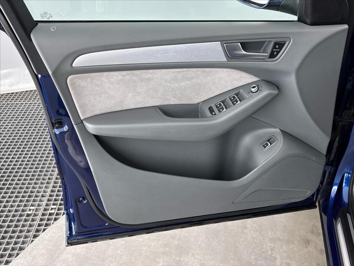 Audi Q5 SUV / Terénní 2,0 l 130 kw