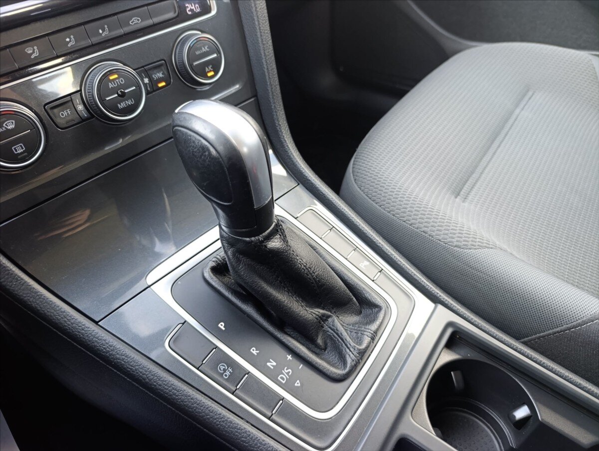 Volkswagen Golf Hatchback 1,5 l 96 kw