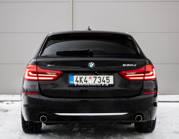 BMW Řada 5 Kombi 3,0 l 195 kw