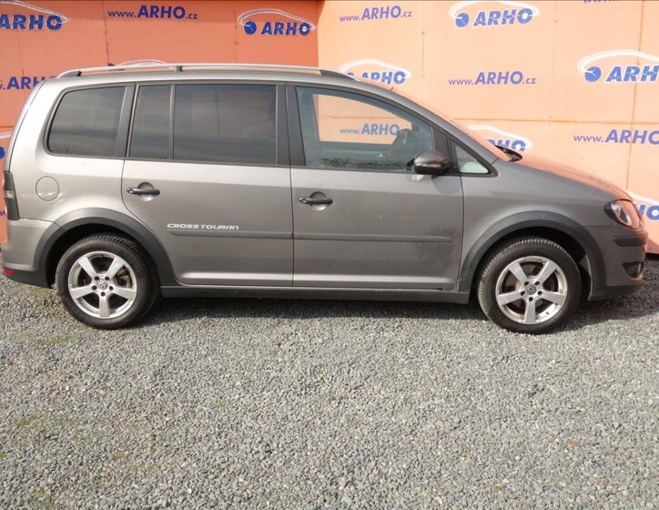 Volkswagen Touran MPV 2,0 l 103 kw