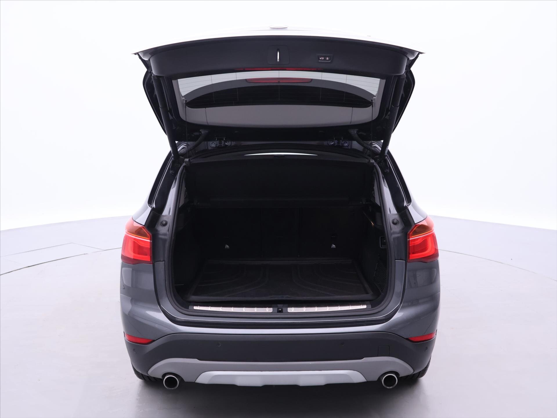 BMW X1 SUV / Terénní 2,0 l 140 kw