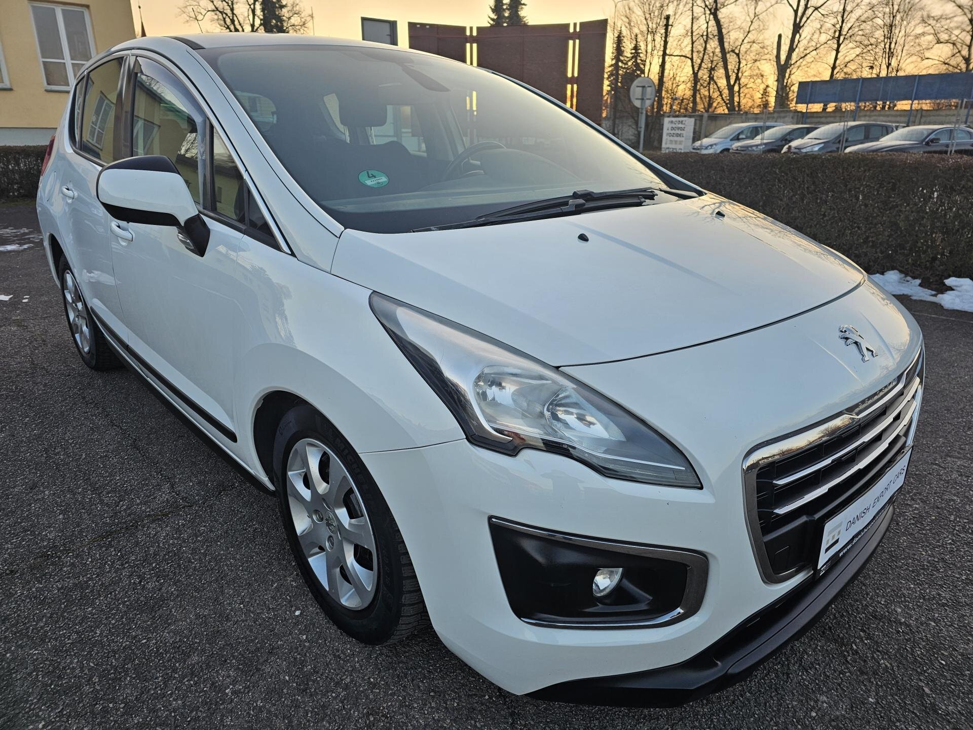 Peugeot 3008 SUV 1,2 l 96 kw