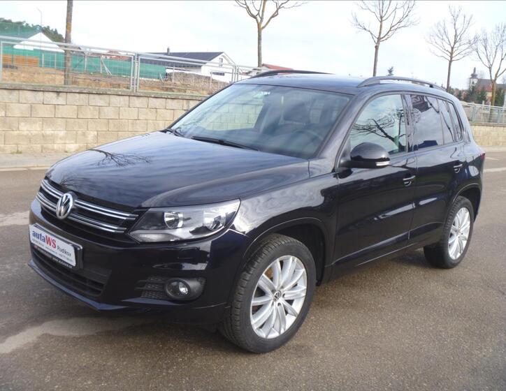 Volkswagen Tiguan 1