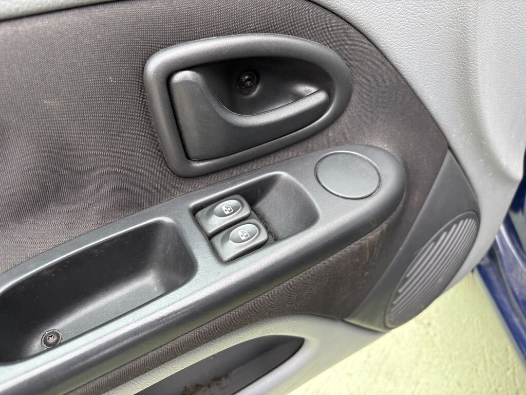 Renault Thalia Sedan / Limuzína 1,1 l 55 kw