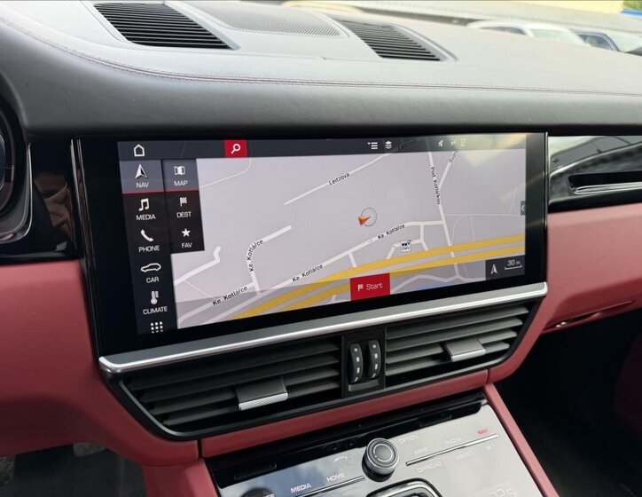 Porsche Cayenne SUV / Terénní 3,0 l 250 kw